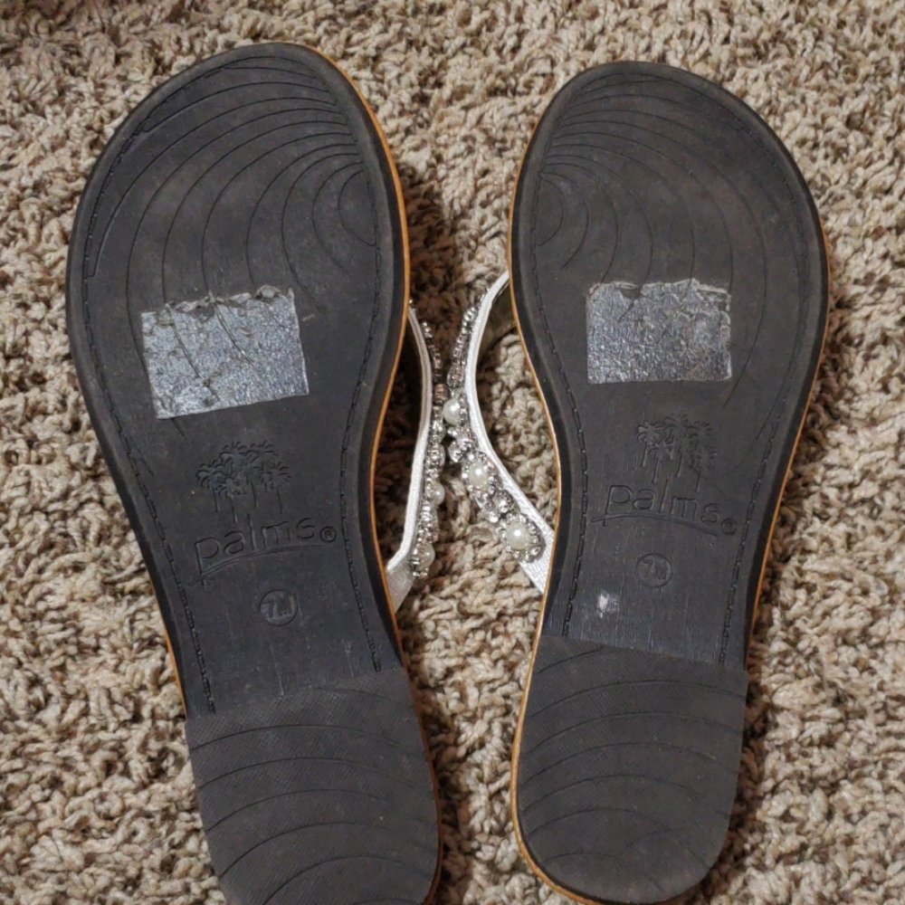 Sandals - Picture 4 of 4